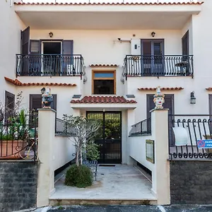 Easy Welcome Residenza Ortensia Piera - Catania Aci Castello